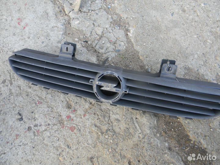 Решетка радиатора опель корса