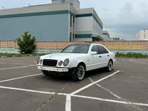 Mercedes-Benz E-класс 2.3 MT, 1996, 300 000 км, с пробегом, цена 245 000 руб.