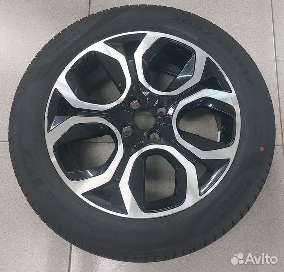 Колесо в сборе R17 Renault Sandero 403001418R