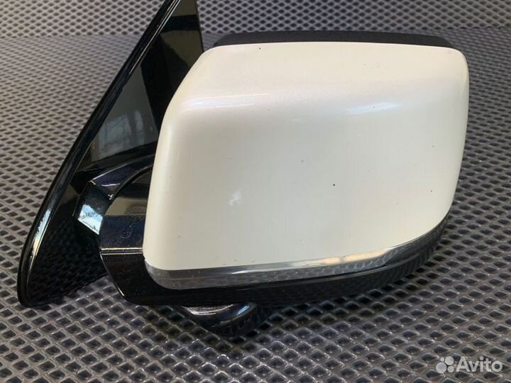 Зеркало лев. Cadillac Escalade 4, Escalade