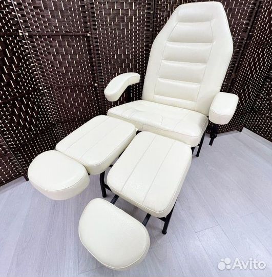 Стул для мастера педикюра, косметолога