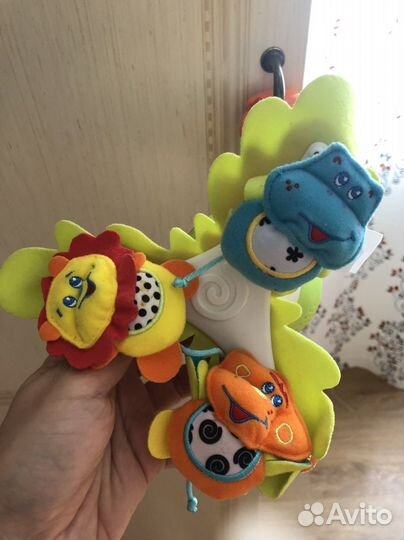 Музыкальная карусель на кроватку