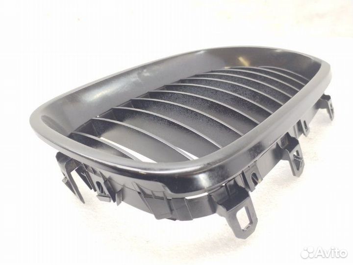 Решетка радиатора передняя правая Bmw 5-Series E60