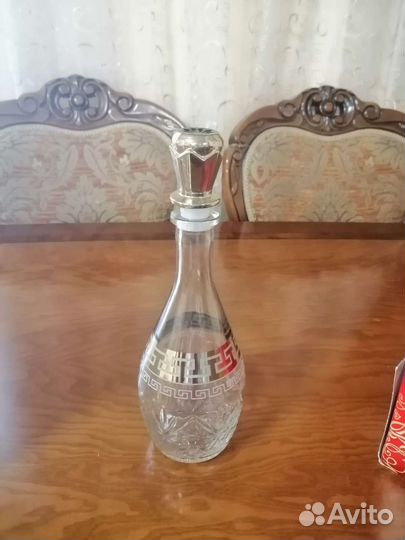 Графин с рюмками