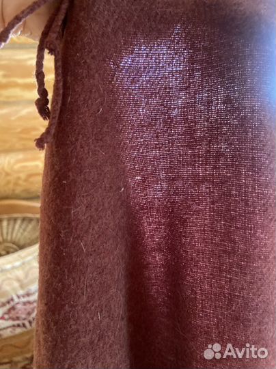 Теплые шерстяные шарфы и палантины