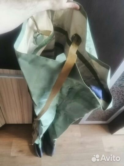 Сапоги резиновые и дождевик, забродники