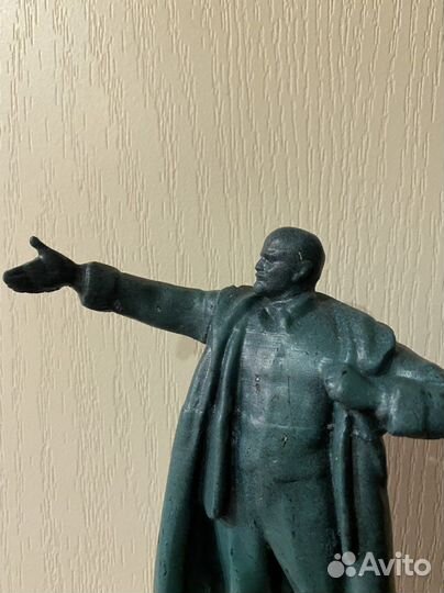 Статуэтка Ленин