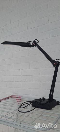 Лампа настольная