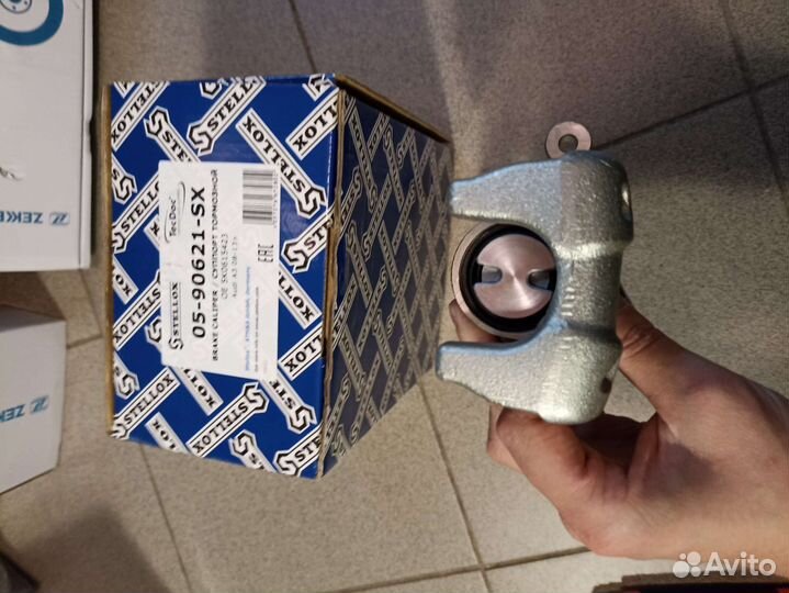 Суппорт тормозной задний левый Audi A3