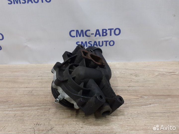 Помпа системы охлаждения Mercedes-Benz E-Class