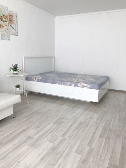 1-к. квартира, 42 м², 1/9 эт.