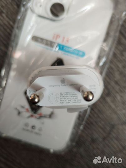 Блок зарядки iPhone