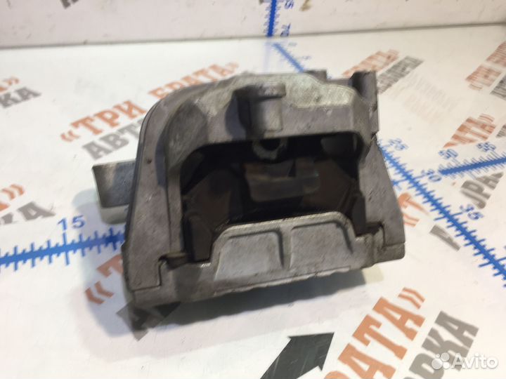 Фольксваген Passat CC Подушка двигателя Прав