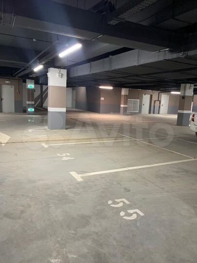 Машиноместо, 14 м²