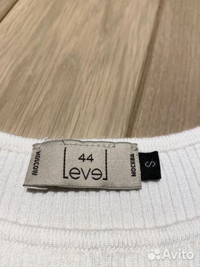 Белый топ Level44