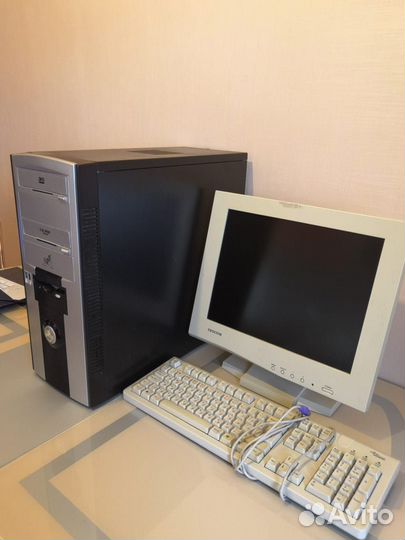 Настольный компьютер