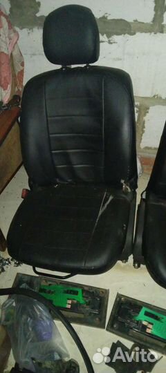 Передние сиденья рено дастер 1 2012