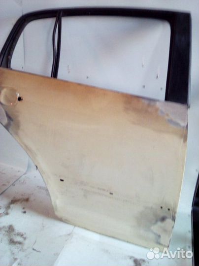 Дверь задняя правая Volkswagen Golf plus 2005-2009