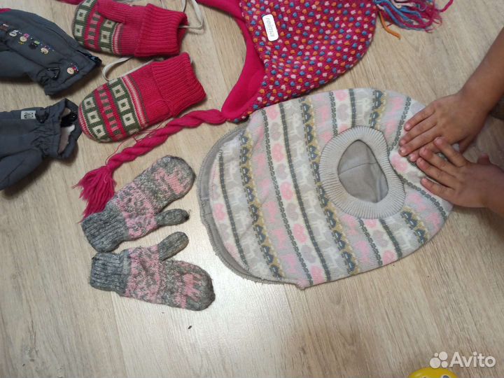 Шапки и варежки зимние и демисезонные