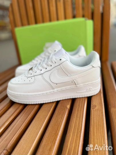 Кроссовки Nike Air Force