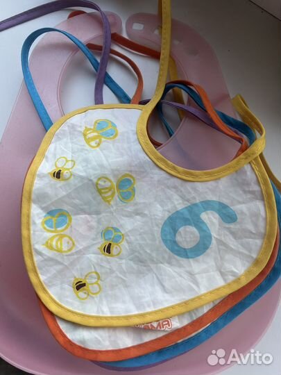 Нагрудник пластиковый