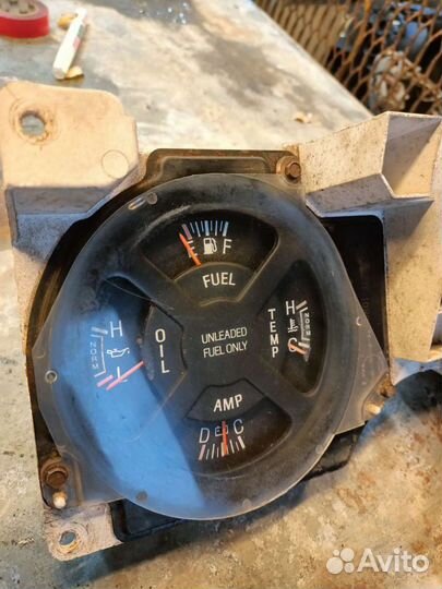 Панель приборов Ford Bronco 2