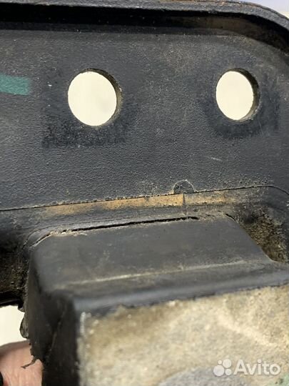 Опора двигателя двс Кронштейн Geely emgrand X7 Лев