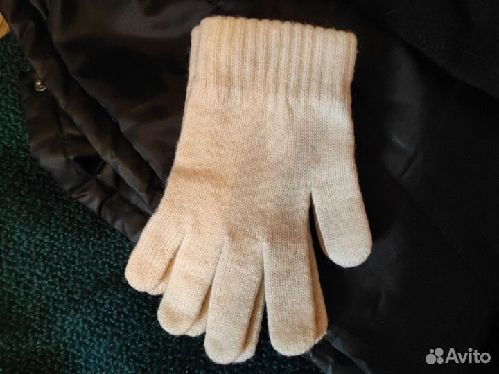 Перчатки с Норвегии новые и варежки