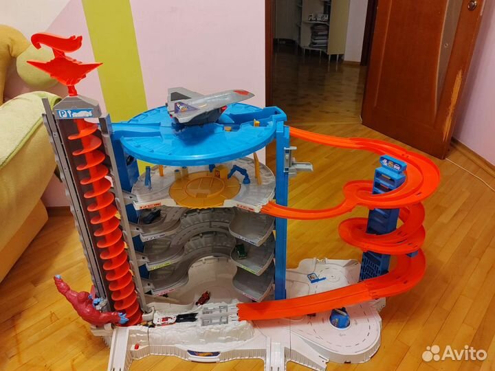 Гоночный трек Hot wheels