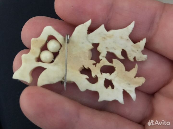 Бронь Брошь кость