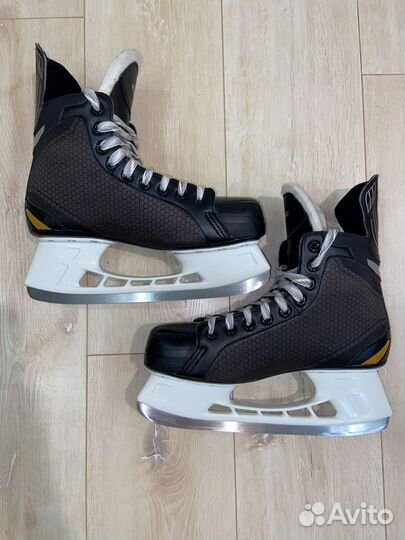 Коньки bauer supreme pro (стелька 29 см)