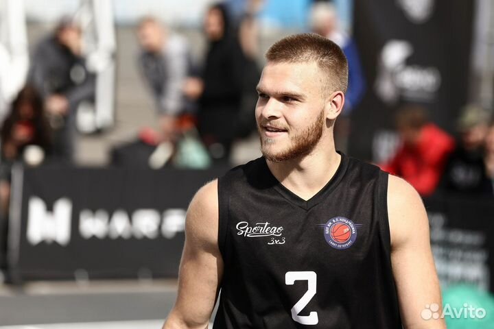 Тренер по баскетболу