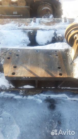 Боковая рама side frame Hyundai R520-9S