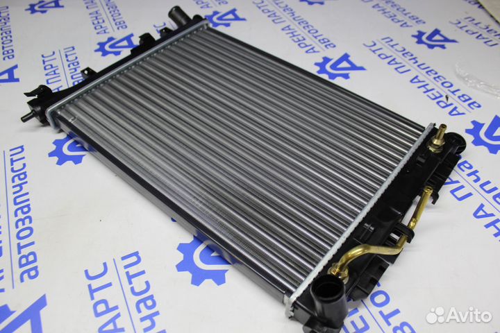 Радиатор охлаждения на Kia rio 4 Hyundai Solaris 2