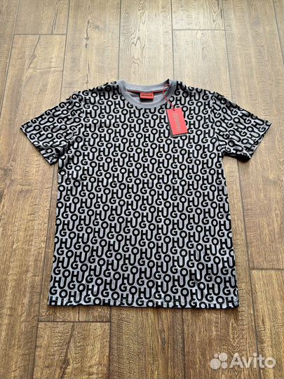 Футболка hugo