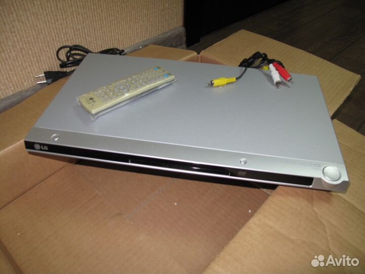 DVD-плеер LG DV656X