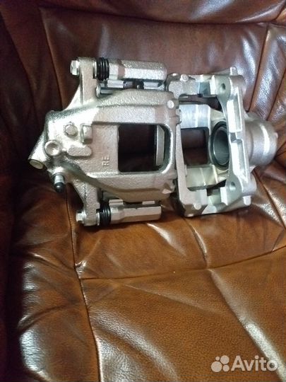 Суппорт задний Volkswagen Crafter 06