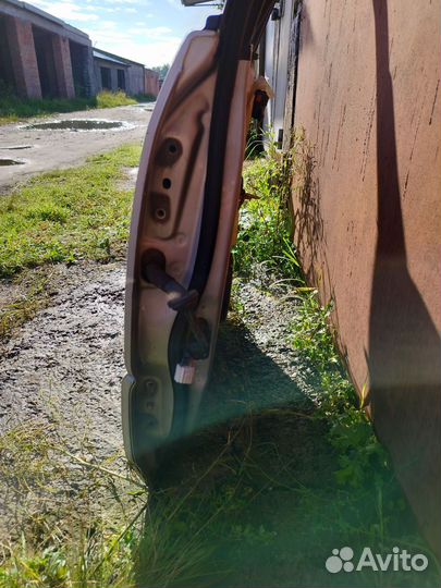 Двери toyota ipsum