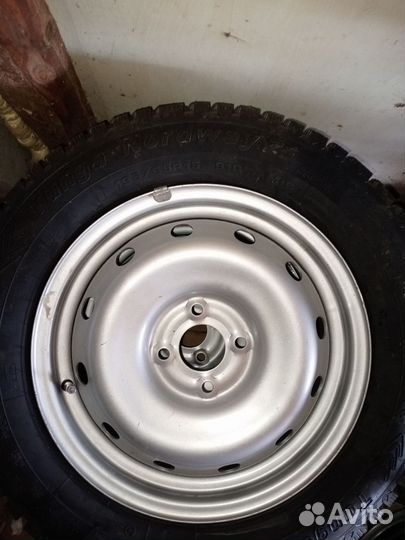 Автошины зимние 195/65 R 15 на дисках штампах