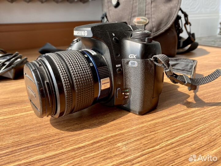 Зеркальный фотоаппарат