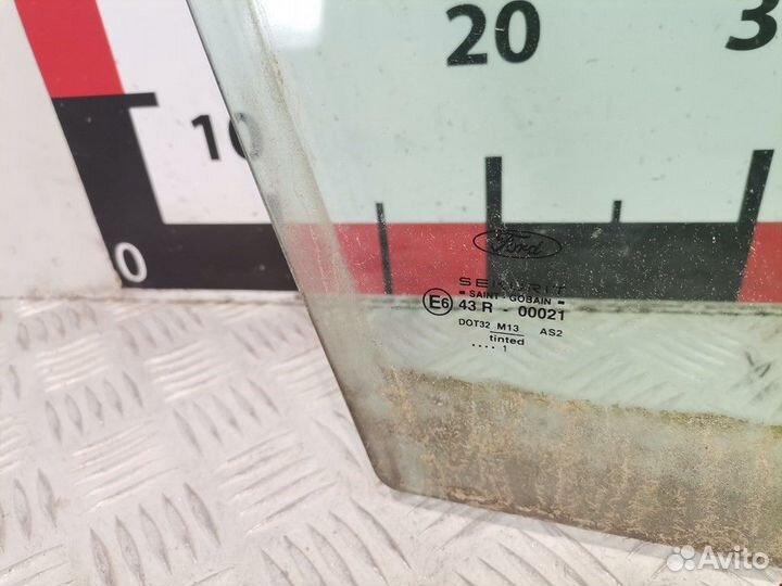 Стекло двери передней правой Ford Mondeo 3 2001