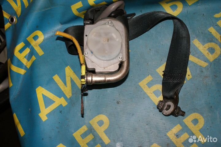 Ремни безопасности Nissan Cube