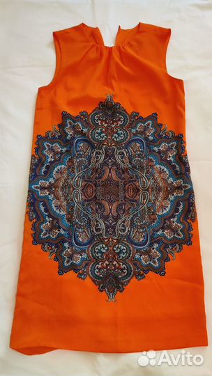 Летнее платье с принтом