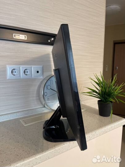 Монитор LG серии MP48