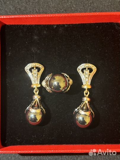 Брилиантовый комплект с серным жемчугом