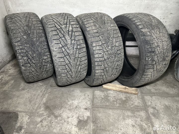 Nokian Tyres Hakkapeliitta 7 SUV 285/40 R21 111T