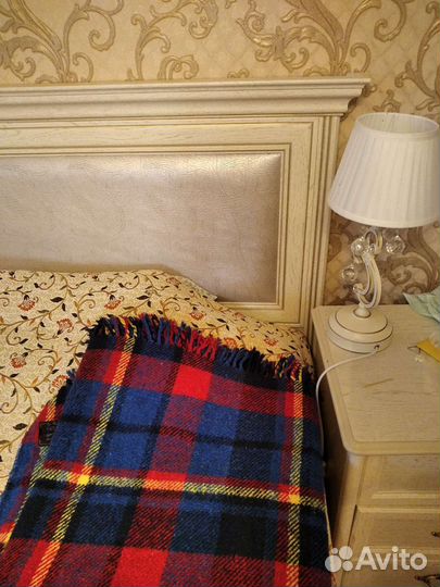 Покрывало и пледы