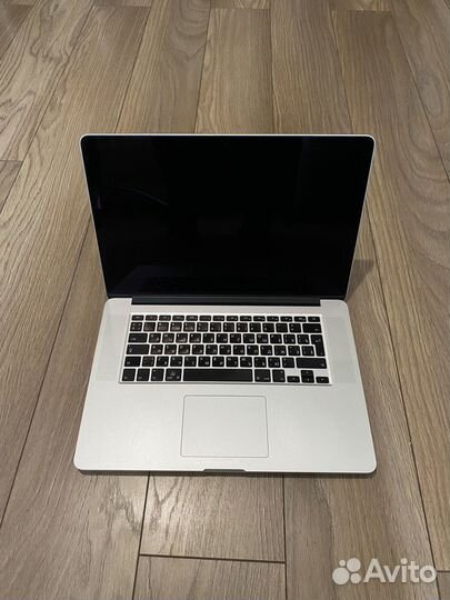 Apple MacBook Pro 15 Mid 2015 16gb 512gb R9 M370X