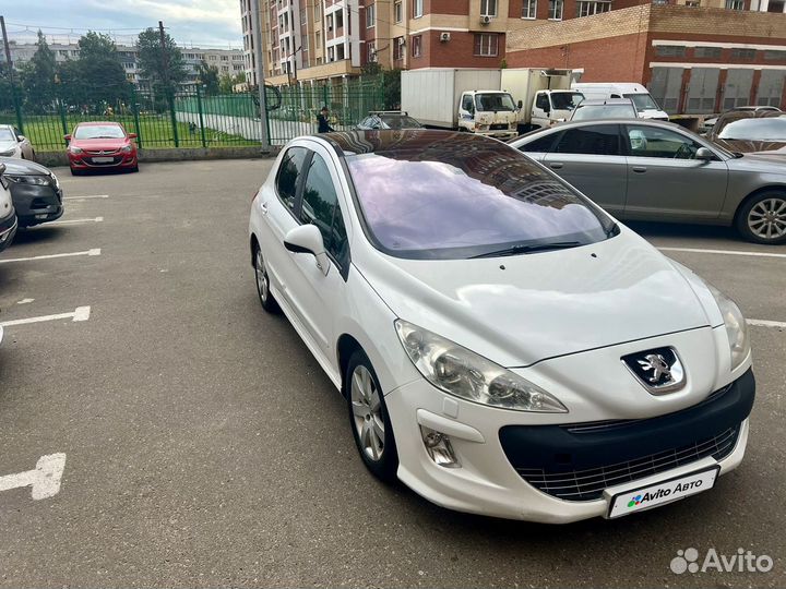 Peugeot 308 1.6 AT, 2010, 235 800 км