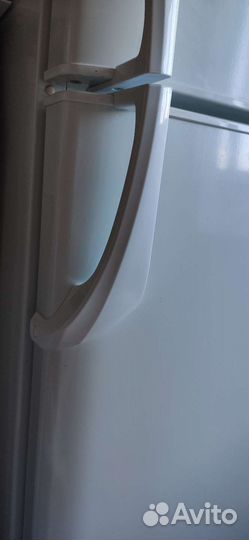 Ручка для холодильника бирюса нижняя